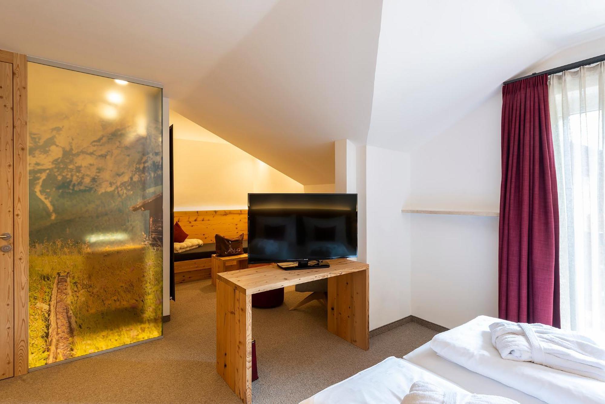 Hotel Seelaus Alpe Di Siusi Pokoj fotografie